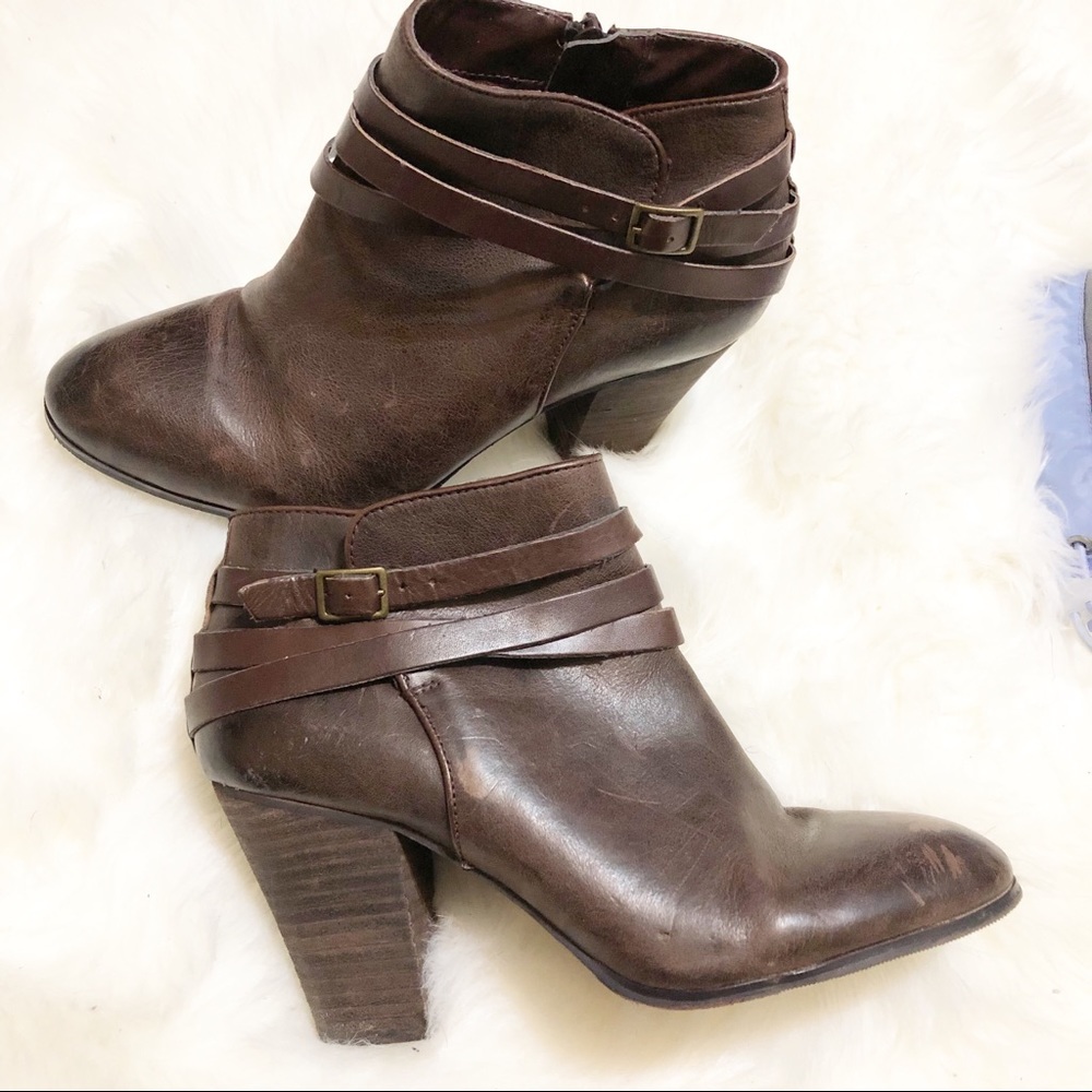 Arturo Chiang Ankle Boots - Picture 2 of 3